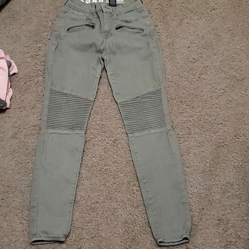 High Rise Skinny Ankle